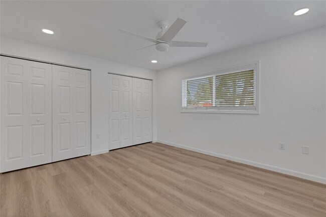 Building Photo - 2826 W Rainbow Cir