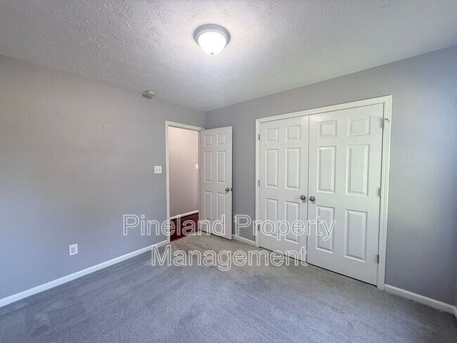 Building Photo - 641 Corsegan Rd