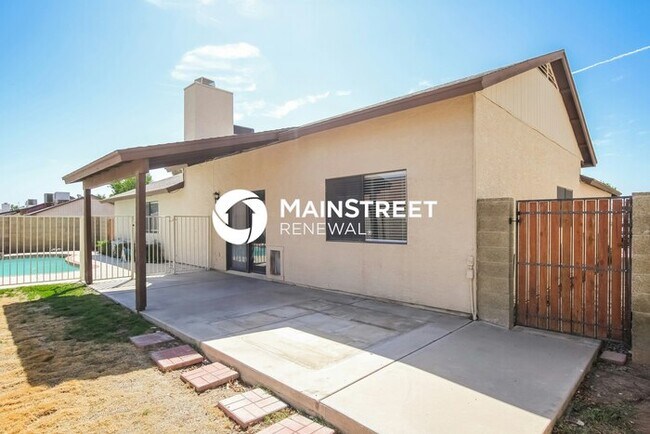 Building Photo - 3 Bedroom Pet-Friendly Home in Glendale, A...