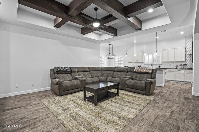 Building Photo - 869 Eastwell Dr