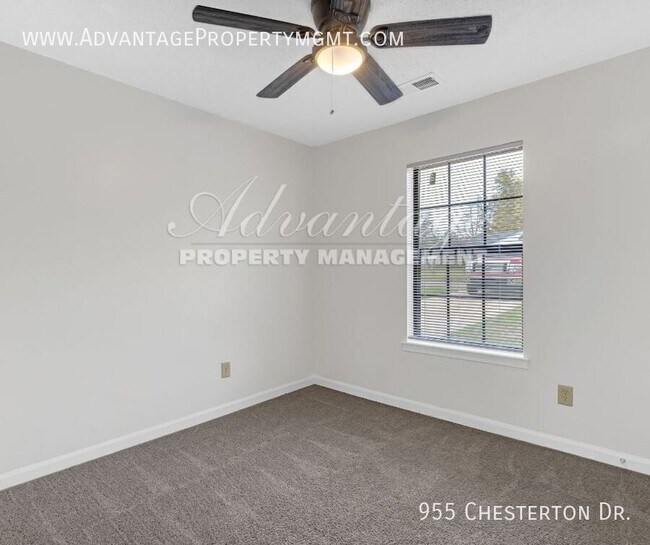 Building Photo - 955 Chesterton Dr