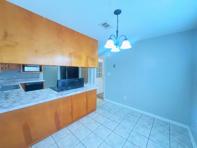 Building Photo - 305 Barfield St