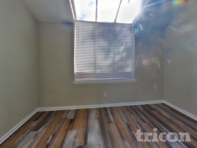 Building Photo - 7114 River Garden Dr