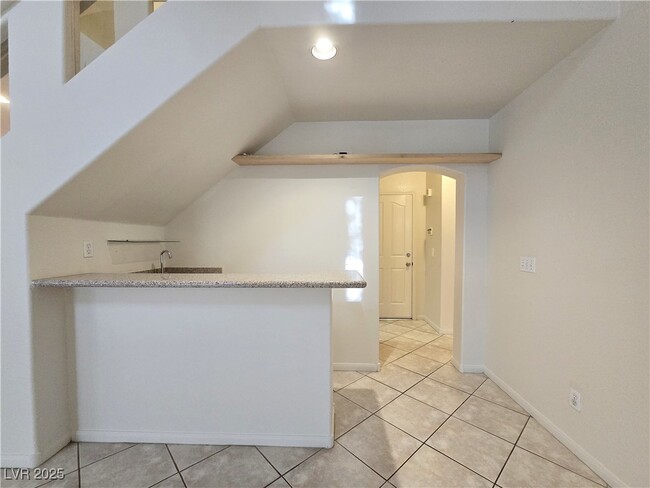 Building Photo - 3697 Ferndale Cove Dr