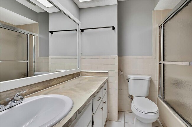 Building Photo - 2453 Keeport Dr