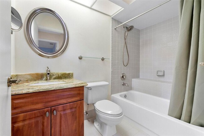 Building Photo - 10019 NW 5th St