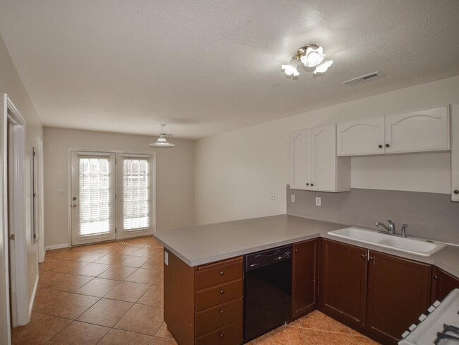 Building Photo - 262 W 1395 S