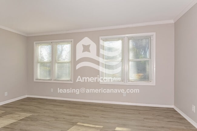 Building Photo - 4 Redwood Dr