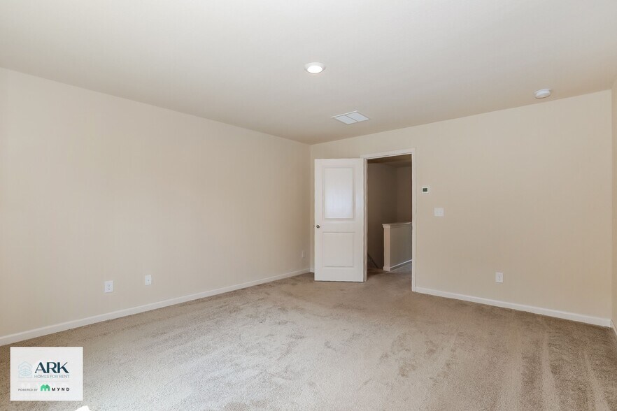 Building Photo - 772 Fitzroy Dr