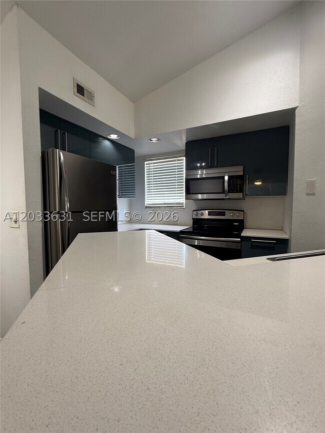 Building Photo - 13060 Vista Isles Dr