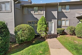 Building Photo - 128 Conestoga Way