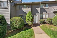 Building Photo - 128 Conestoga Way