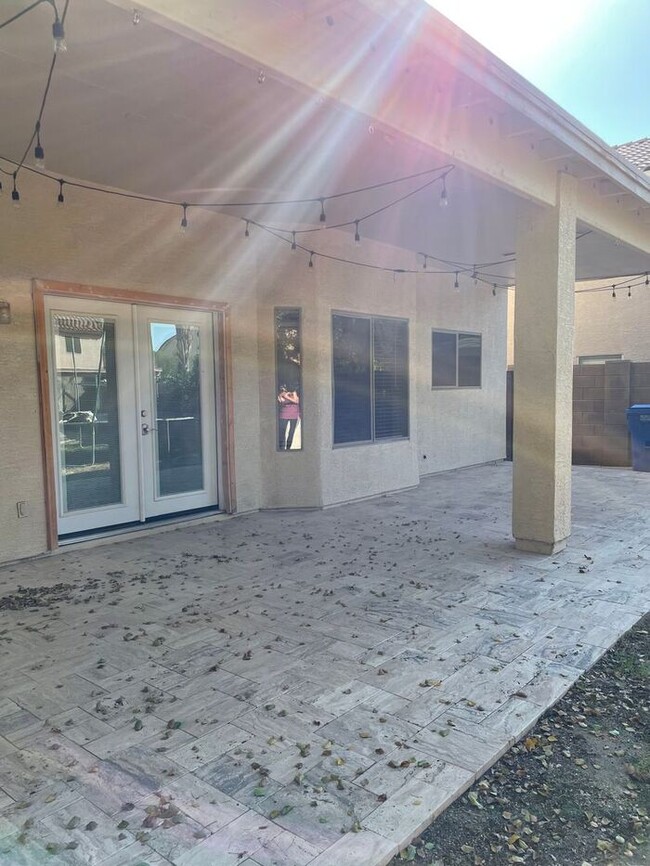 Building Photo - READY TO VIEW NOW! Beautiful 4 Bed 3 Bath ...