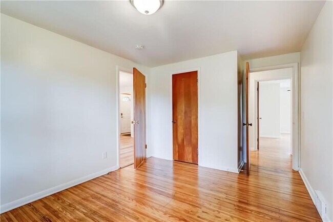 Building Photo - 159 Harwick Rd