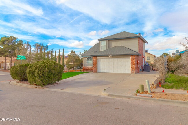 Building Photo - 12029 Crown Woods Ct