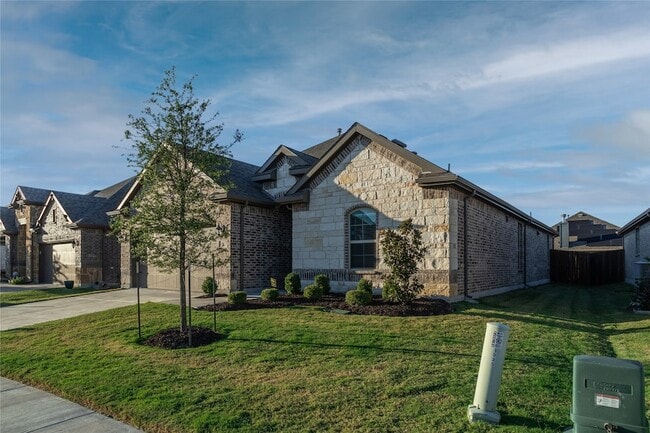 Building Photo - 1017 Lake Cypress Ln