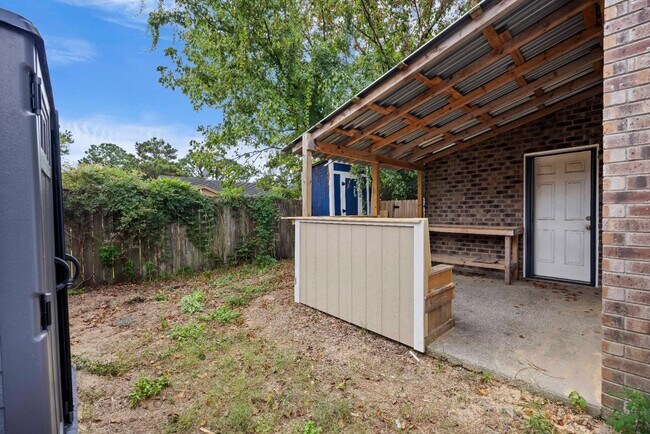 Building Photo - 1016 Monticello Dr