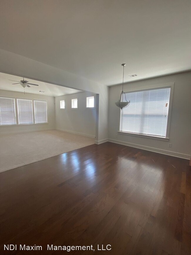 Building Photo - 3 br, 2.5 bath House - 1306 Halletts Peak ...