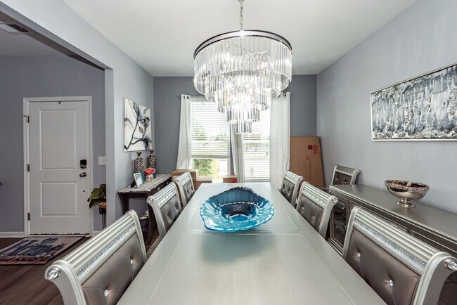 Building Photo - 4 Bedroom, 3.5 Bathroom Home in Summers Co...