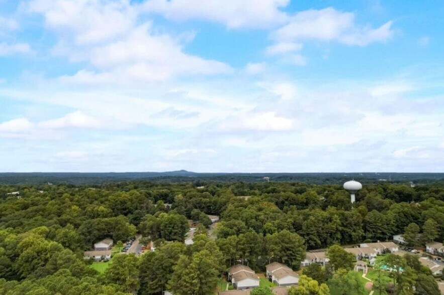 Building Photo - 1708 Wingate Way