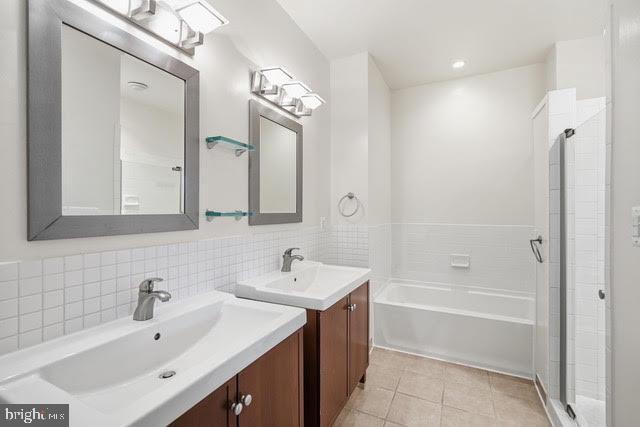 Building Photo - 5113 Knapp Pl