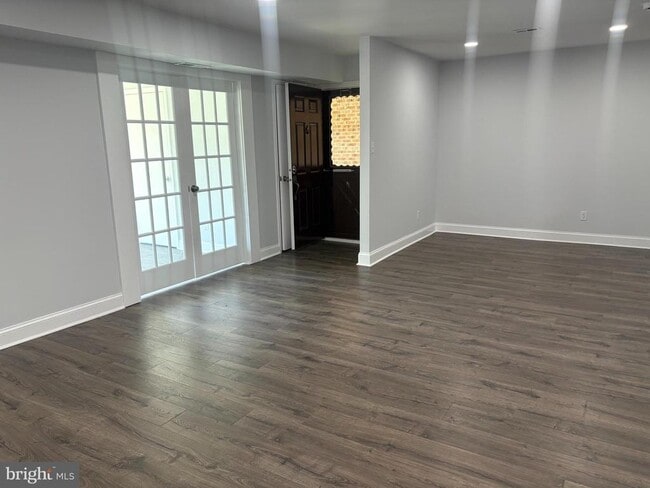 Building Photo - 110B Red Cedar Ct