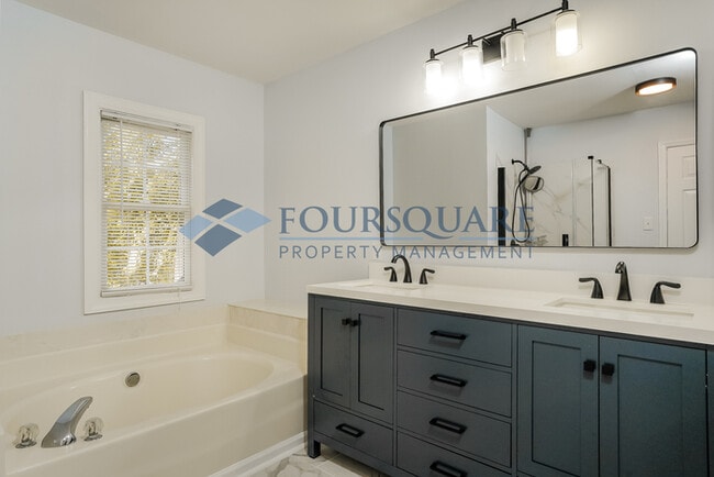 Building Photo - Spacious 3-Bed, 2.5-Bath Single Family Hom...
