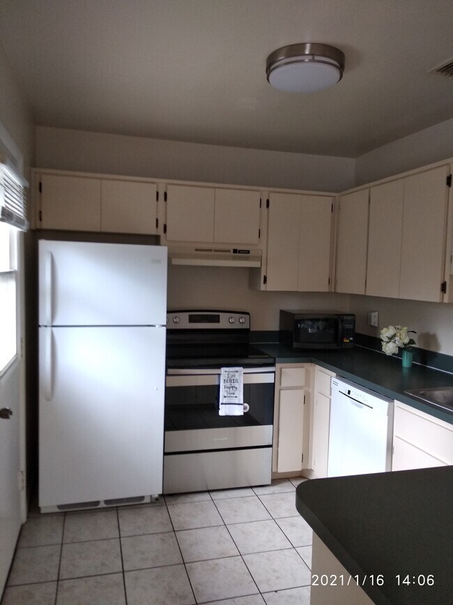 Building Photo - 7756 62nd Way N