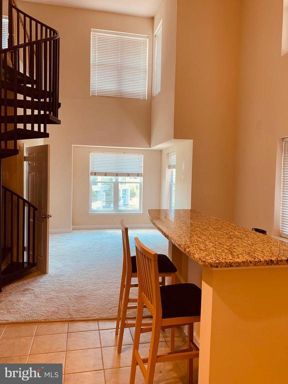 Building Photo - 501 Hungerford Dr