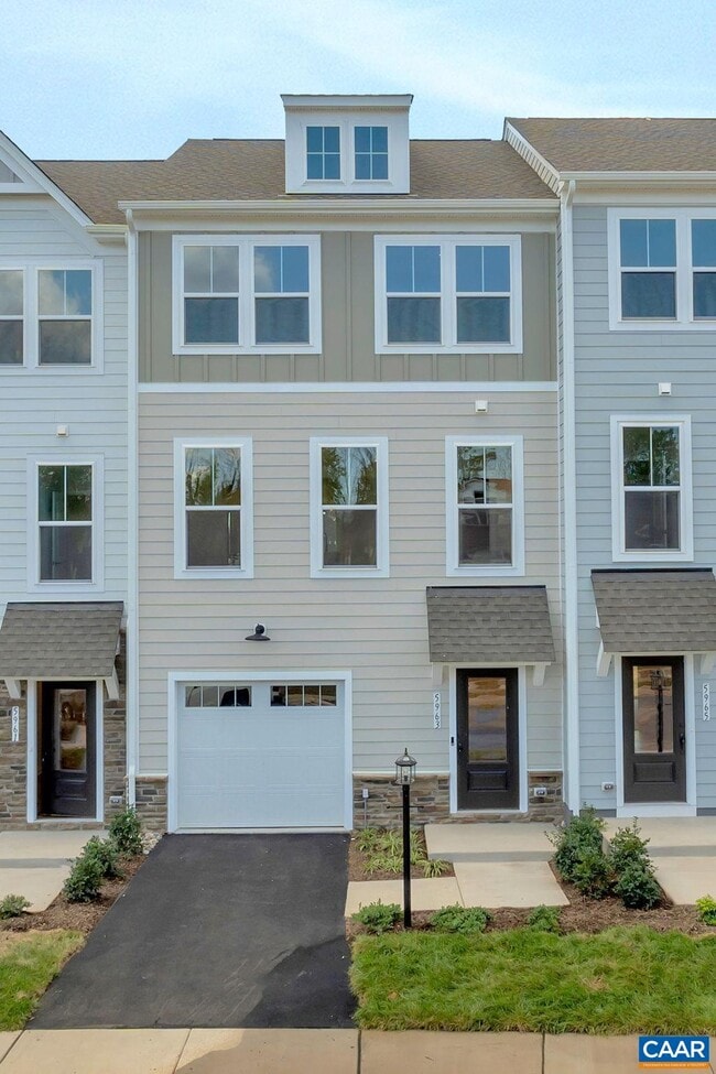 Building Photo - 6053 McComb St