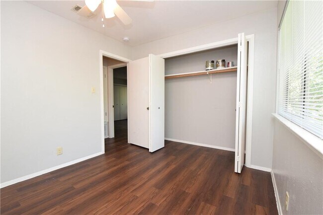 Building Photo - 10811 Lanshire Dr