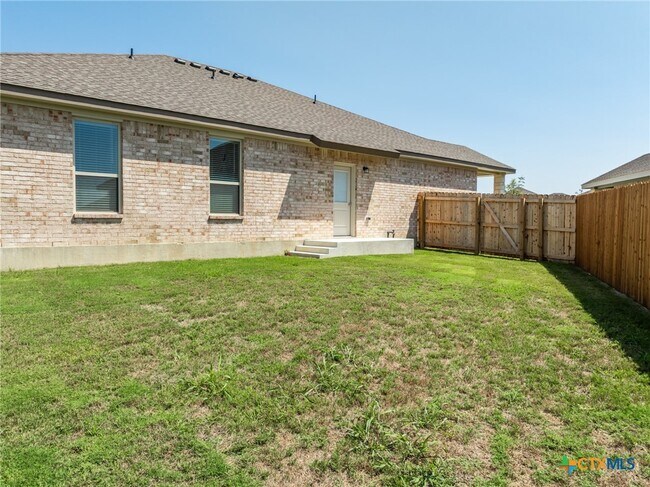 Building Photo - 5117 Rose Petal Ct