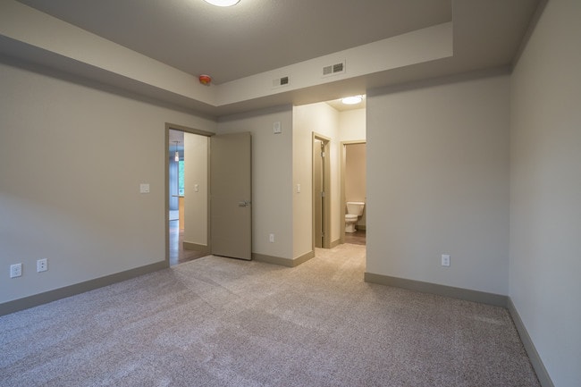 Building Photo - 210 Pueblo Ave