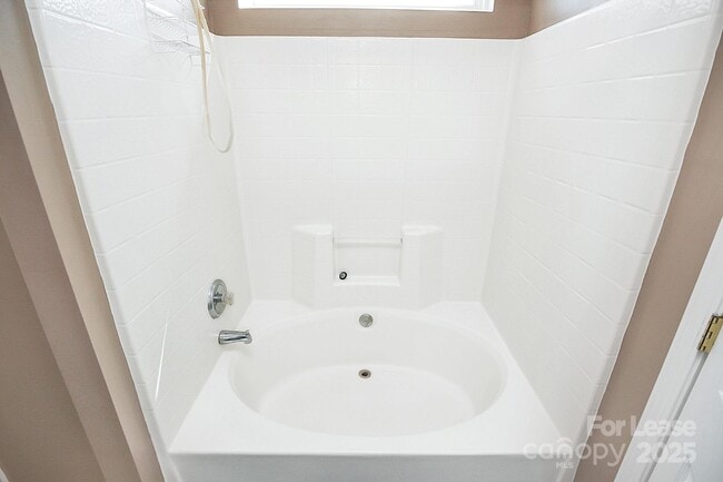 Building Photo - 7115 Simbrah Way