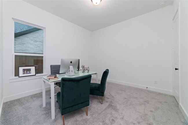 Building Photo - 28266 Emerald Bnd