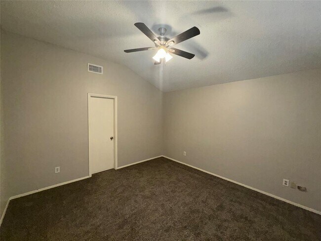 Building Photo - 10906 Tanwood Dr