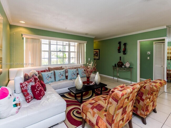 Building Photo - 5524 Garfield St