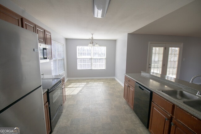 Building Photo - 8002 Ponderosa Pine Ave