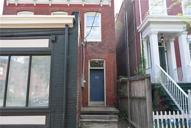 Building Photo - 501 W Clay St