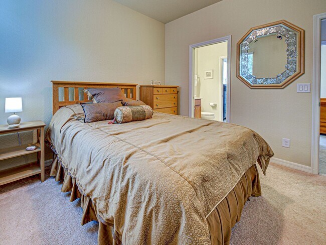 Building Photo - Stoneybrook at Venice; 4bd/2ba home
