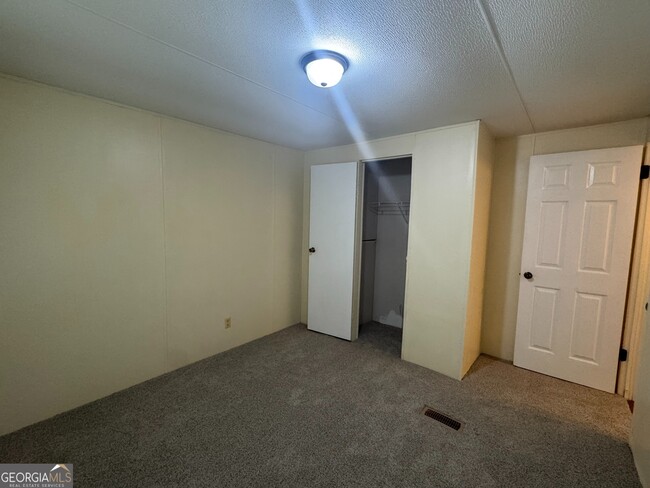 Building Photo - 36 Aardvark Trail
