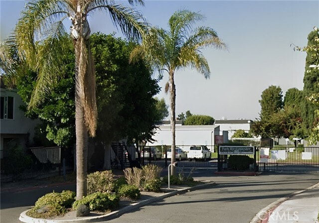 Building Photo - 11272 Parkside Ln