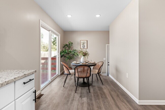 Building Photo - 1147 Inverness Dr