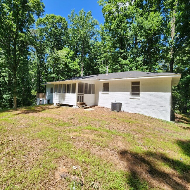Building Photo - 6218 Stewart Rd