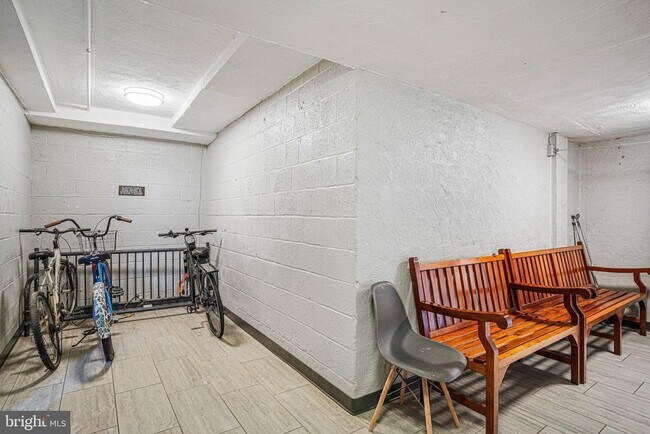 Building Photo - 95 E Wayne Ave