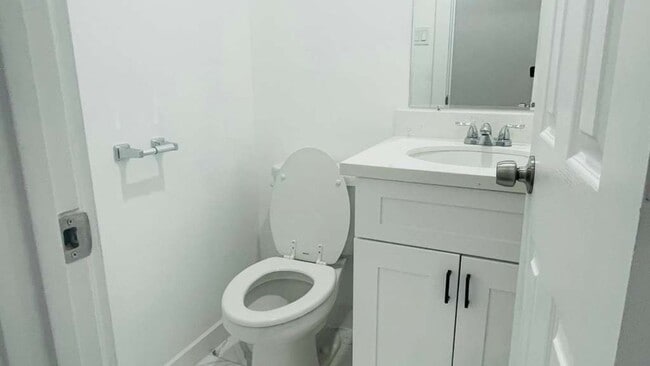 Building Photo - ? Brand-New Unit – 3 Bedrooms, 2.5 Bathrooms ?