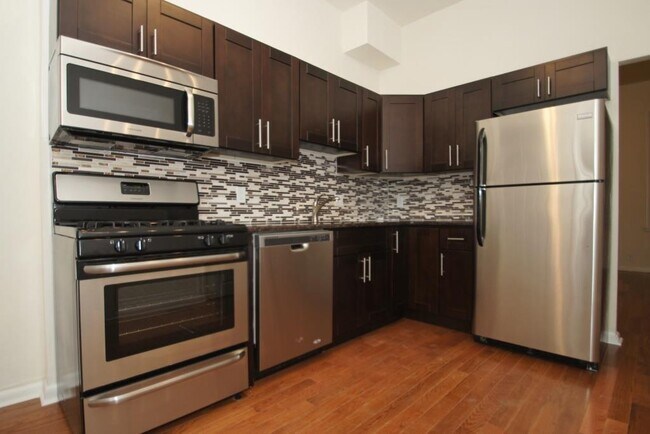 Primary Photo - 744 S 18th St