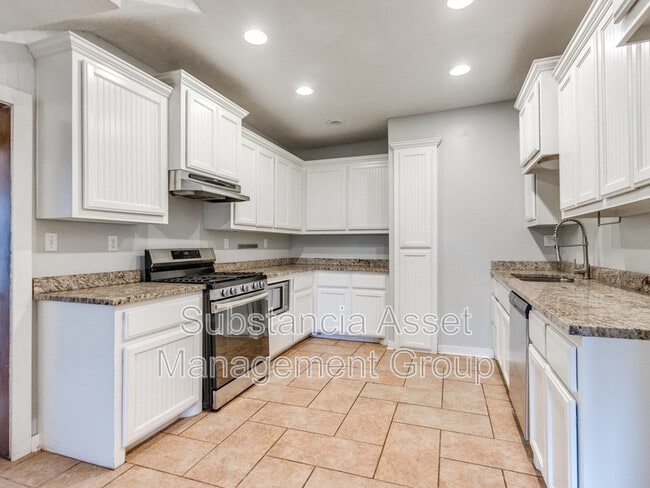 Building Photo - 1216 NW 36th St