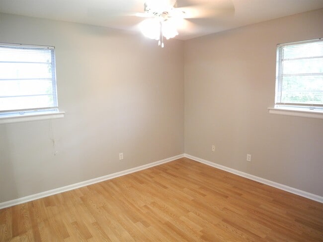 Building Photo - 23 Port Royal Dr