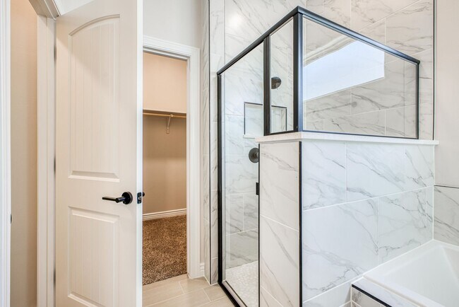 Building Photo - Beautiful East side House 4 bed-2.5 baths, part of The Club that includes Swimming Pool, Gym, Ten...